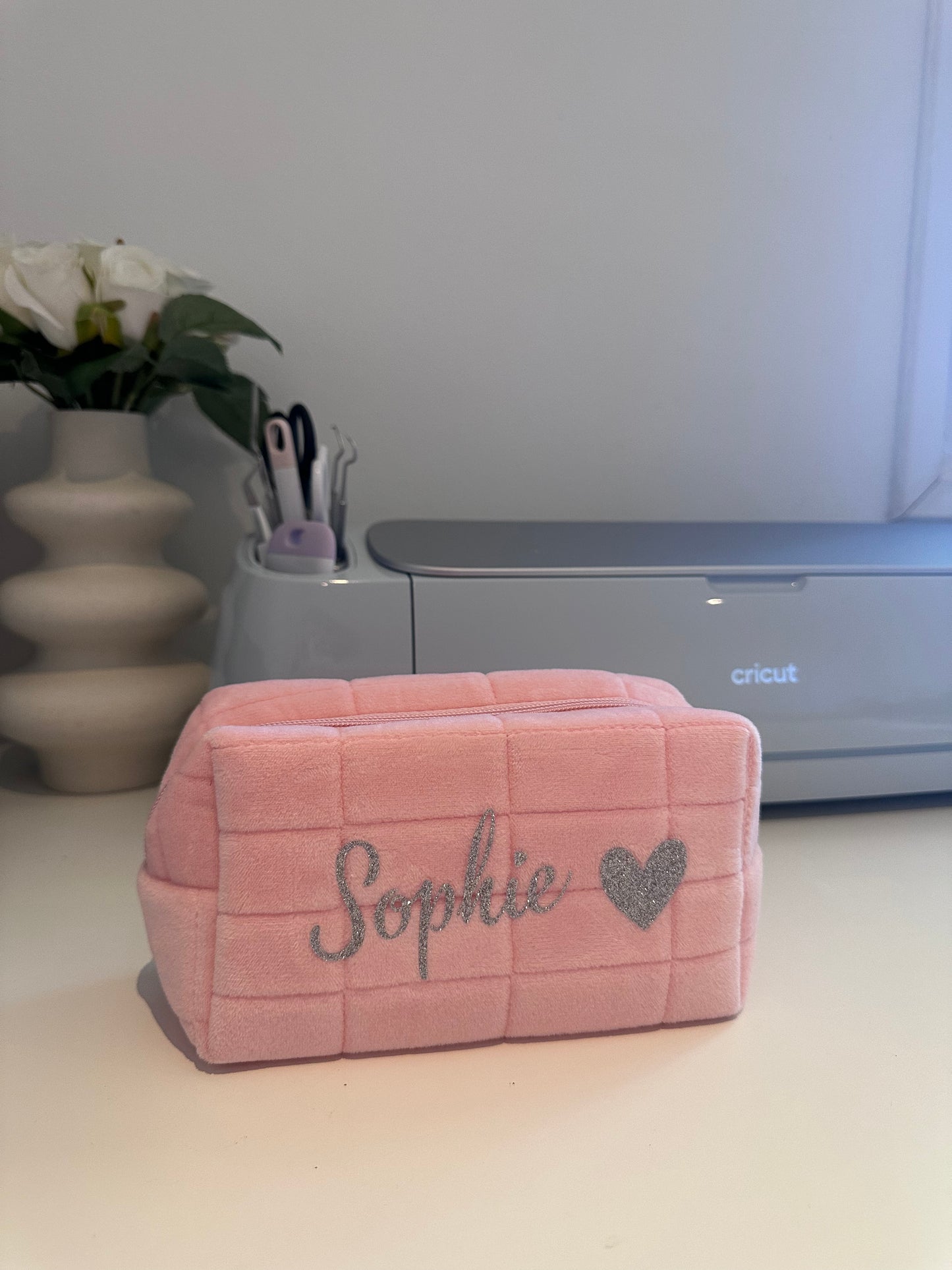 Trousse à maquillage effet velours à carreaux