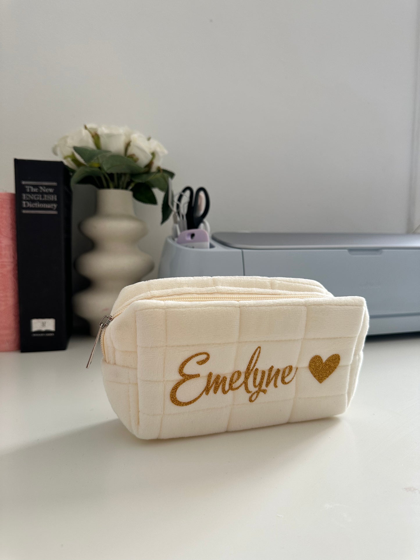 Trousse à maquillage effet velours à carreaux