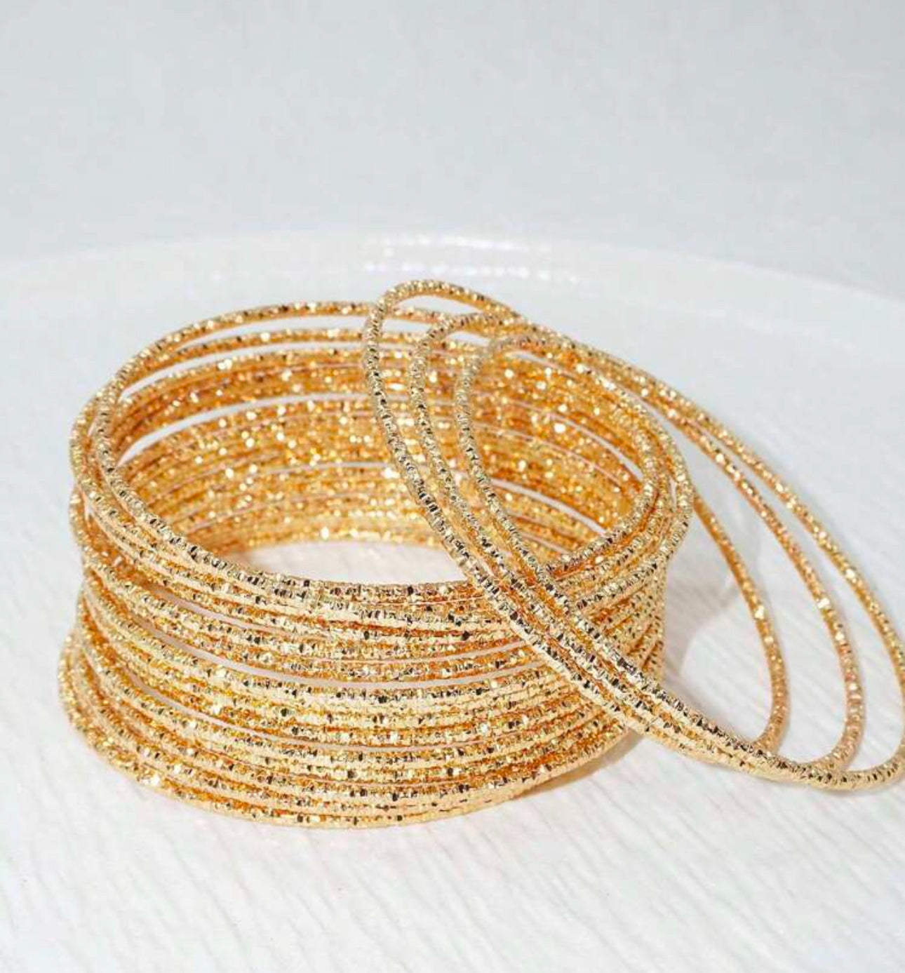 Bracelets dorés – Pack de 20 pièces