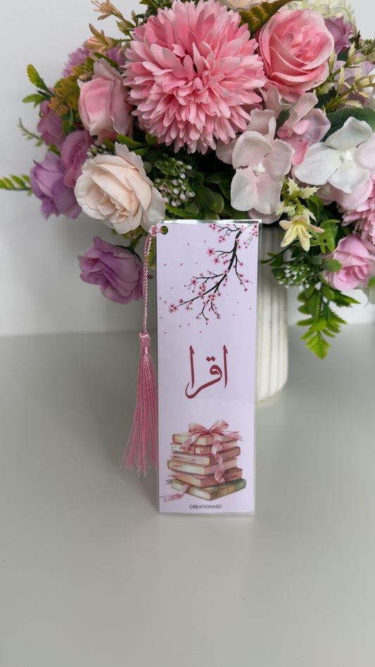 Marque-page avec pompon – l’accessoire indispensable pour vos moments de lecture -12