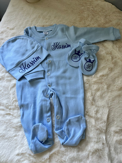 3-piece baby set (pajama bodysuit, mitten, hat)