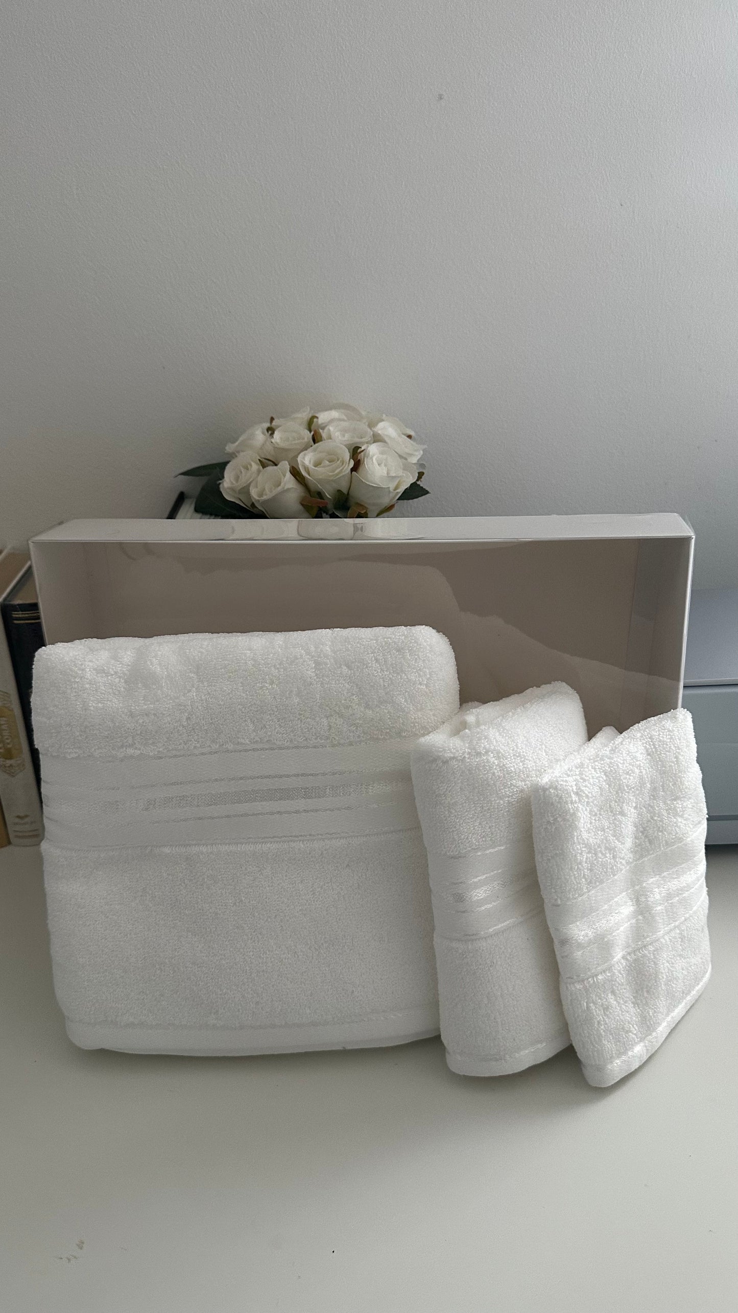 Serviette de bain Blanche avec Bordure