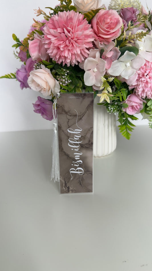 Marque-page avec pompon – l’accessoire indispensable pour vos moments de lecture -5