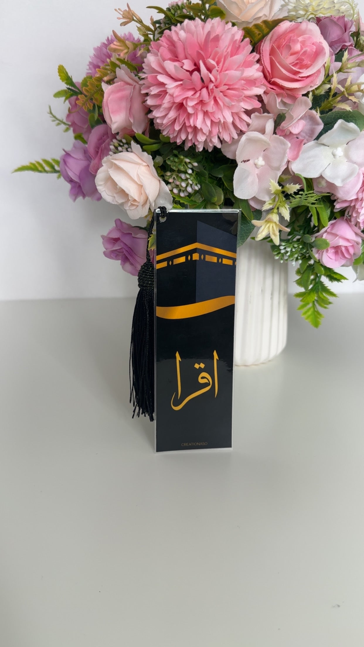 Marque-page avec pompon – l’accessoire indispensable pour vos moments de lecture -11