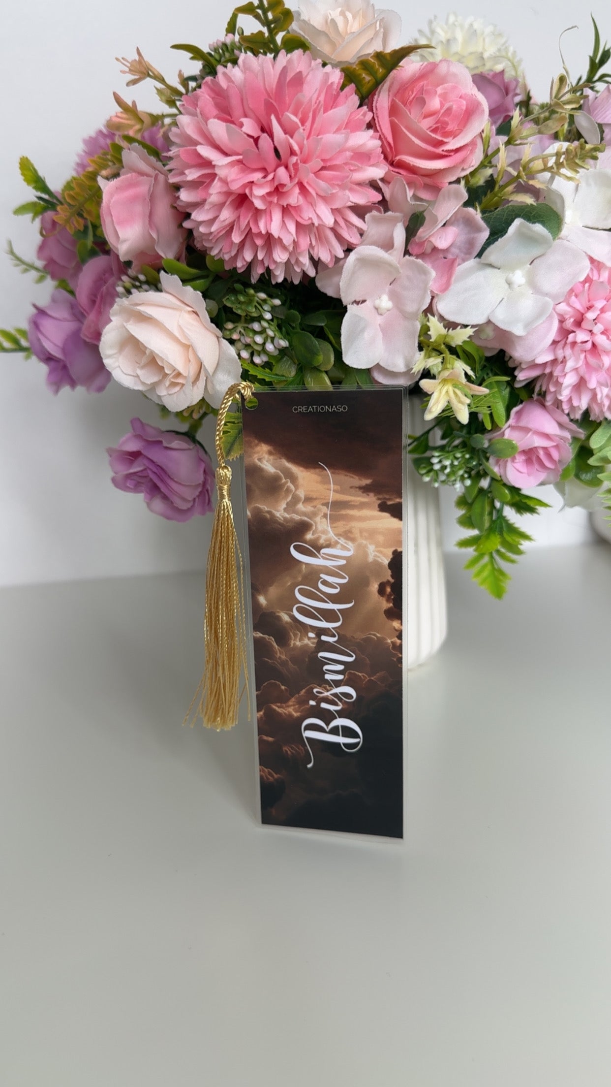 Marque-page avec pompon – l’accessoire indispensable pour vos moments de lecture -6